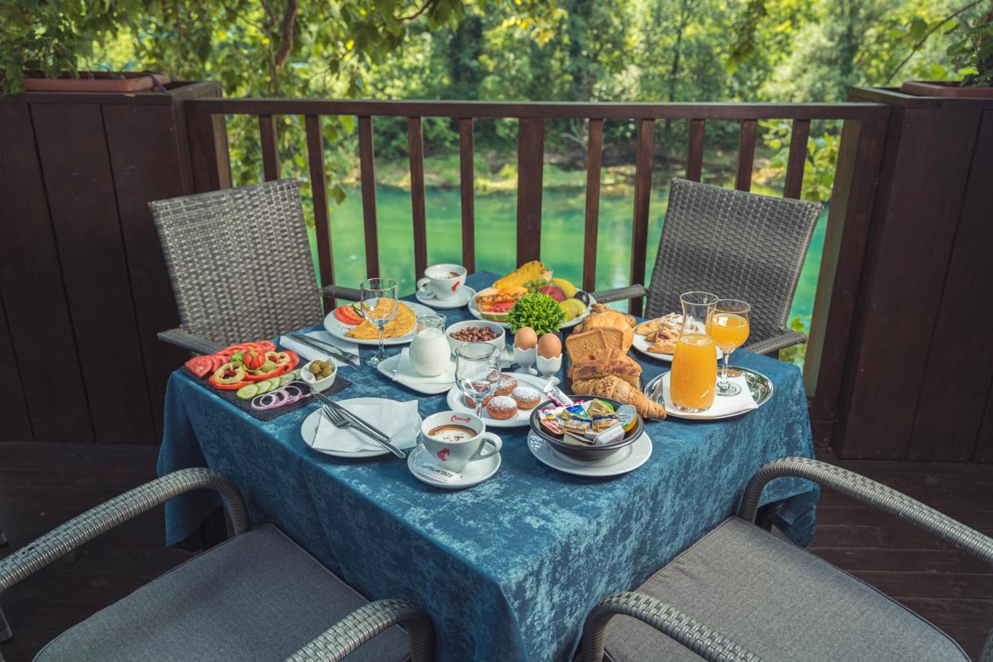 Hotel Tazz - River Front Oasis Collection Bihać エクステリア 写真