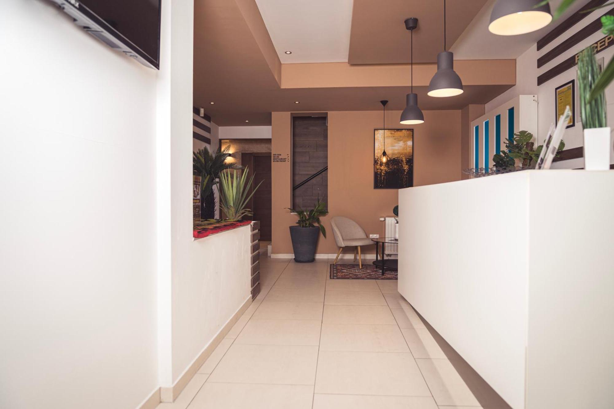 Hotel Tazz - River Front Oasis Collection Bihać エクステリア 写真