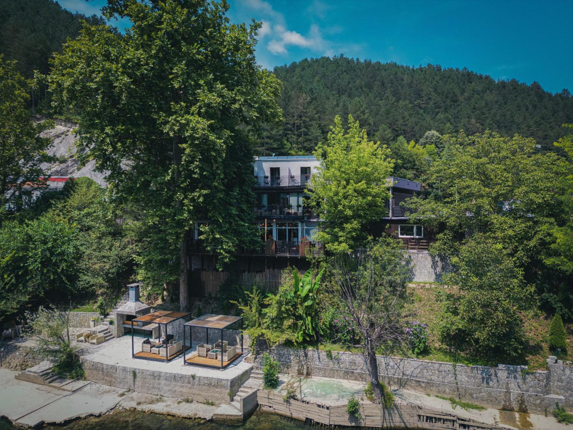 Hotel Tazz - River Front Oasis Collection Bihać エクステリア 写真