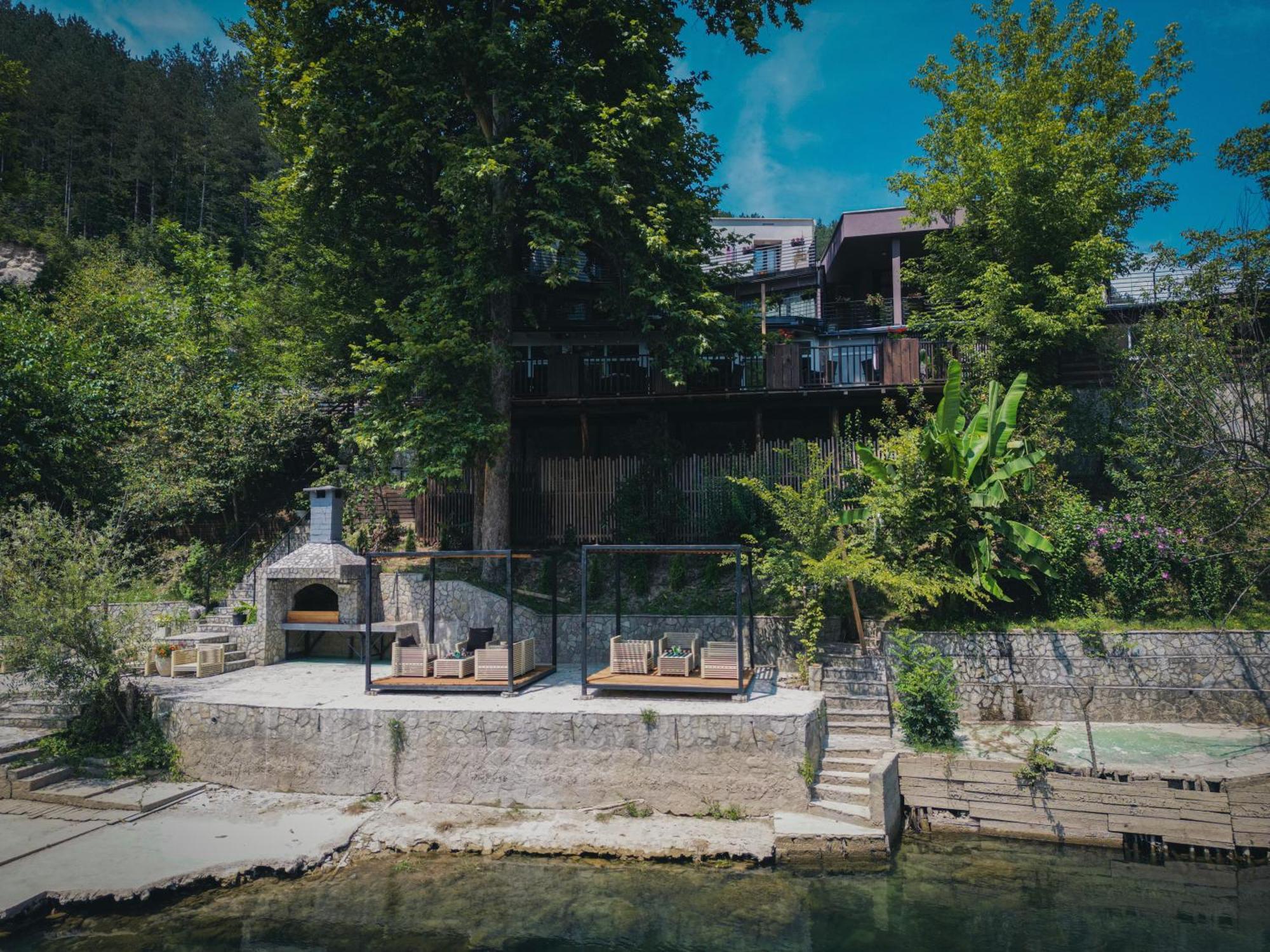 Hotel Tazz - River Front Oasis Collection Bihać エクステリア 写真